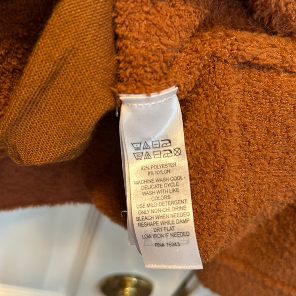 Super soft Tahari Jacket - Picture 4 of 4